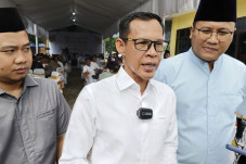 Disinggung Peluang Maju...