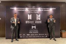 Jelang Konser Suga,...