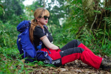 Gemar Naik Gunung, Rini...