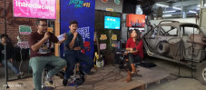 Panaskan Pasar Otomotif...