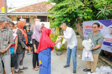Relawan Sandiaga Uno...