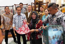 Batik Nasabah PNM Dilirik...
