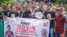 Gunting Stunting, Ganjar...