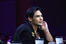 HW Group Gandeng Ivan...