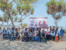Hadir di Pesisir Garut,...
