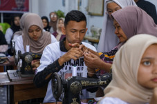 Buka Peluang Usaha,...