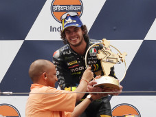 Marco Bezzecchi Juara...