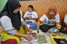 Dorong Pengembangan...