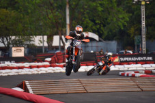 Dua Rider Supermoto...