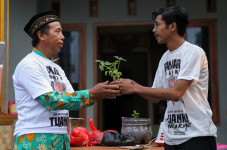 Ganjar Creasi Edukasi...