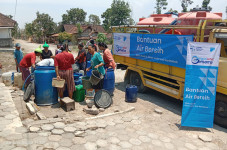 Bantu Warga Jateng,...