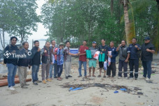 Anggota MIND ID Tebar...