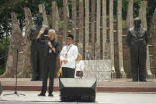 Mudahkan Masyarakat...