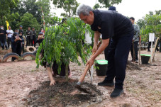 Isi Pergantian Tahun,...