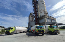 Industri Logistik Bergeliat,...