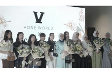Vone World dan Sarah...