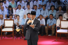 Anies: Pesan Selamatkan...