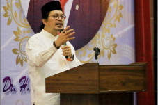 Wakil Ketua DPD Mahyudin...