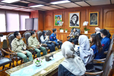 Kompetisi Peradilan...