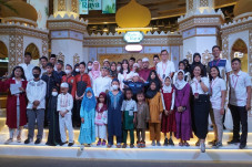 Berbagi Kebahagian Melalui...
