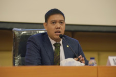 Dave Laksono: Partai...