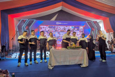 Rayakan HUT ke-35, Perjalanan...