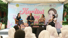 Kemenkominfo Gelar Kegiatan...