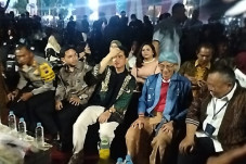 Sandiaga dan Gibran...