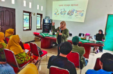 Mahasiswa Magister Ilmu...