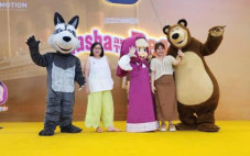 Seru-seruan Bareng Masha...