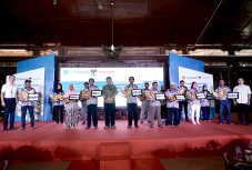 Djarum Kucurkan Rp4...