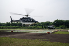 Terkenal Tangguh, Helikopter...