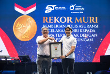 Beri Polis Asuransi...
