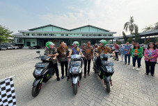 Dorong Transisi Energi,...