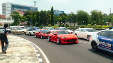 Ratusan Mobil Modifikasi...