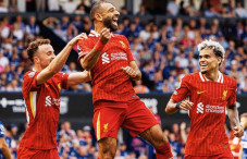 Liverpool Menang di...
