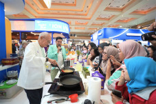 Hadir di Food Ingredients...