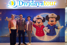 Gandeng Disney Cruise...