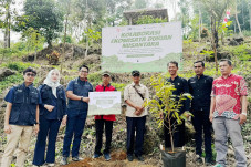 Salurkan 200 Bibit Durian,...