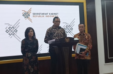 Menteri-Wamen Digembleng...