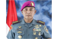 Kolonel Marinir Arief...