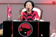 Momen Megawati Tertawa...