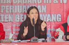 Kader PDIP Maria Lestari...