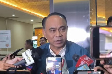 Menteri Koperasi Budi...