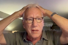 Profil James Woods,...
