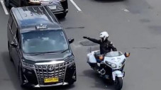 Spesifikasi Mobil RI...