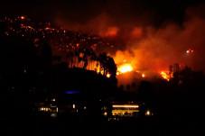 Kebakaran Los Angeles:...