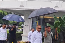 Prabowo Panggil Jaksa...