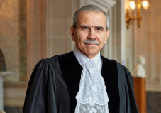 Profil Nawaf Salam,...