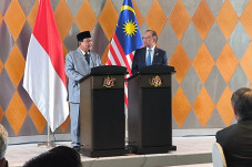 Temui PM Malaysia, Prabowo...